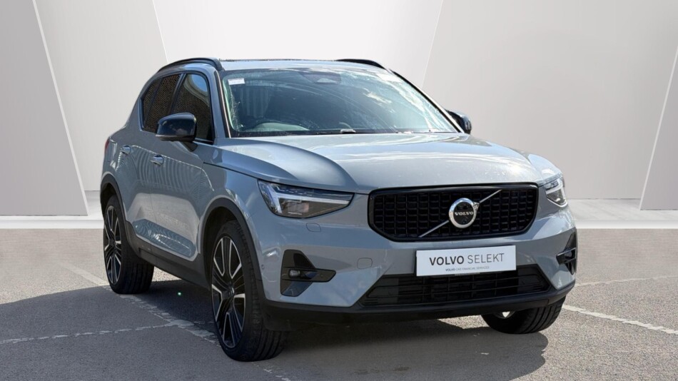 Volvo XC40 2.0 B4P Ultra Dark 5dr Auto Petrol Estate